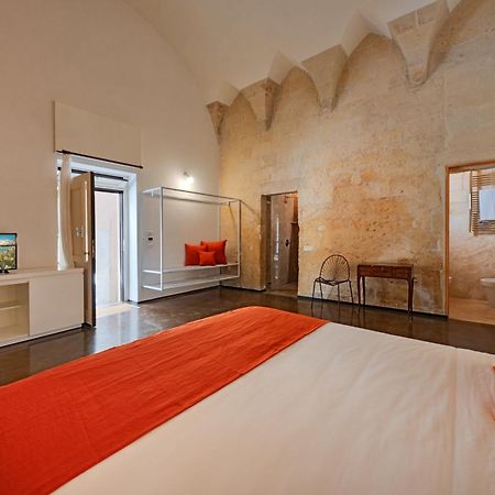 Palazzo Persone Dimora Storica Bed & Breakfast Lecce Ngoại thất bức ảnh