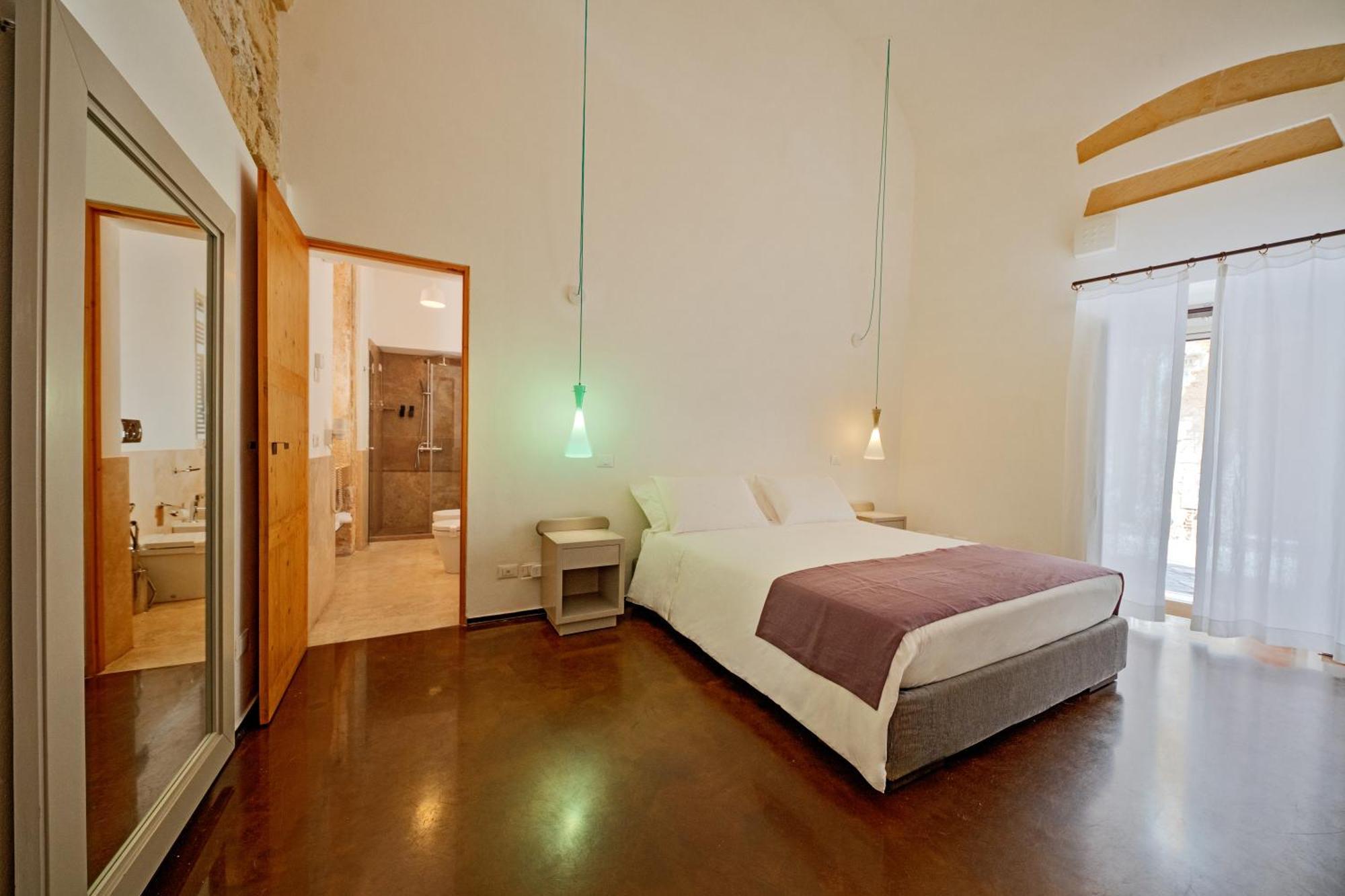 Palazzo Persone Dimora Storica Bed & Breakfast Lecce Ngoại thất bức ảnh