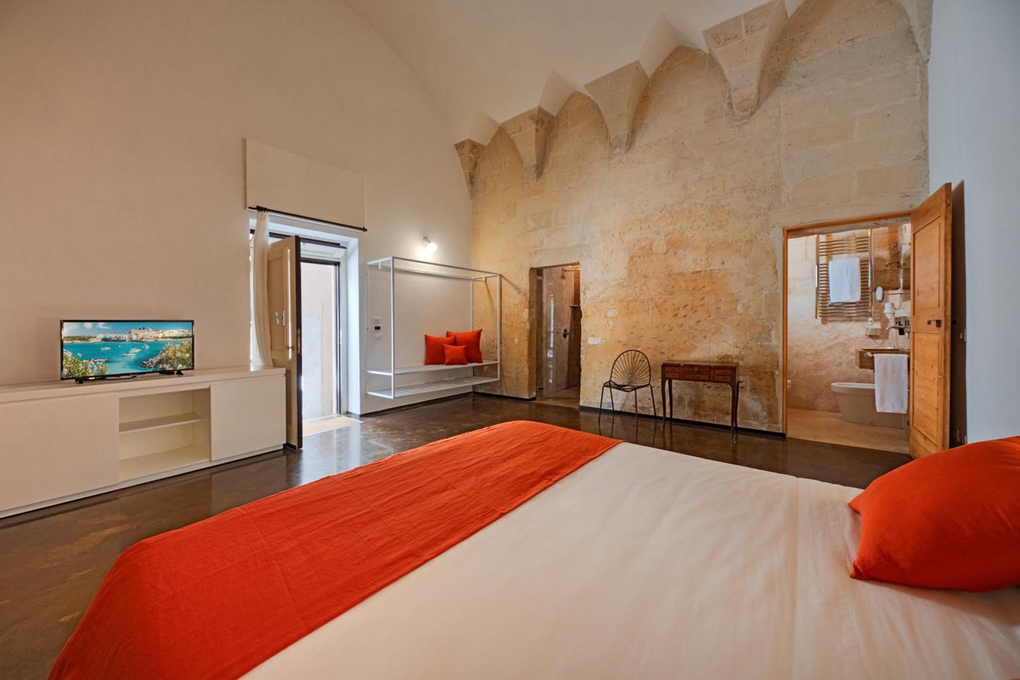 Palazzo Persone Dimora Storica Bed & Breakfast Lecce Ngoại thất bức ảnh
