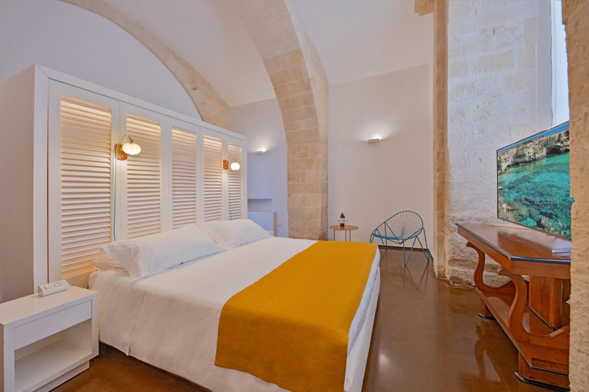 Palazzo Persone Dimora Storica Bed & Breakfast Lecce Ngoại thất bức ảnh