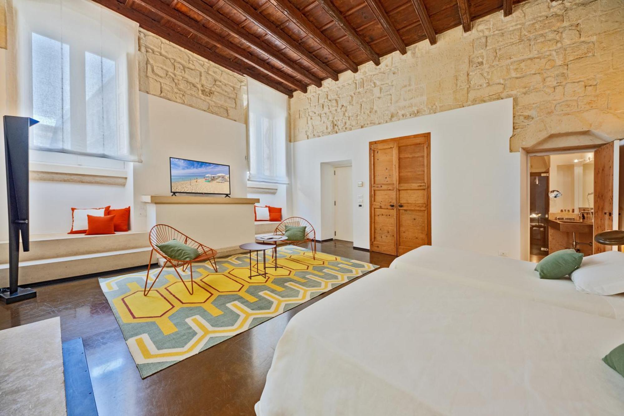 Palazzo Persone Dimora Storica Bed & Breakfast Lecce Ngoại thất bức ảnh
