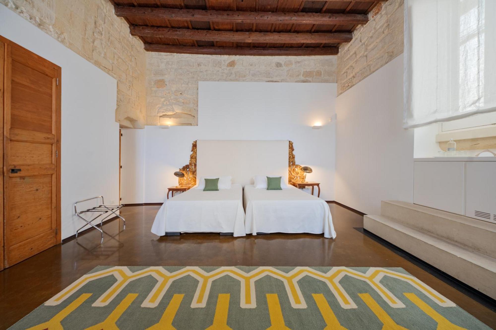 Palazzo Persone Dimora Storica Bed & Breakfast Lecce Ngoại thất bức ảnh