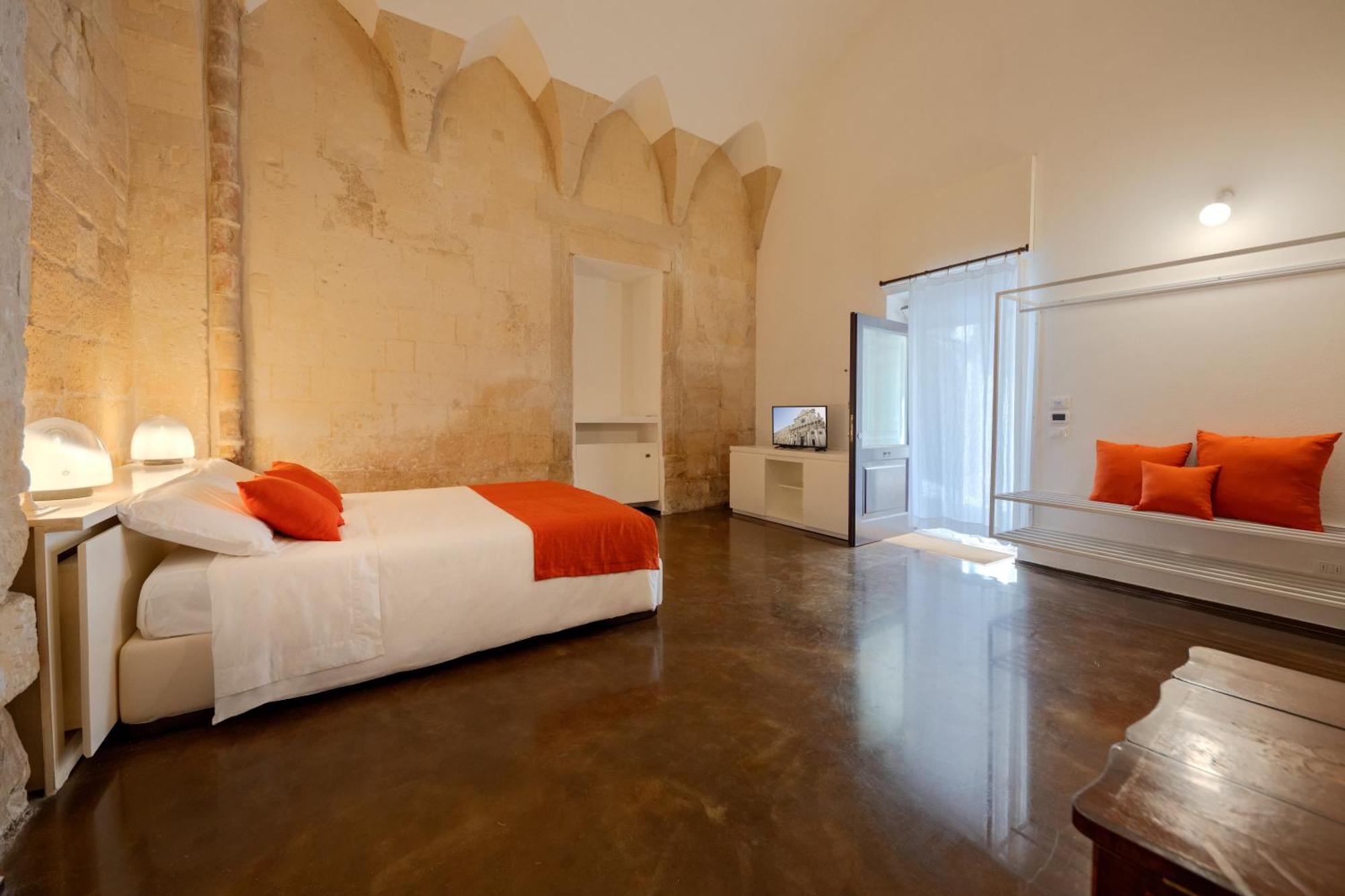 Palazzo Persone Dimora Storica Bed & Breakfast Lecce Ngoại thất bức ảnh