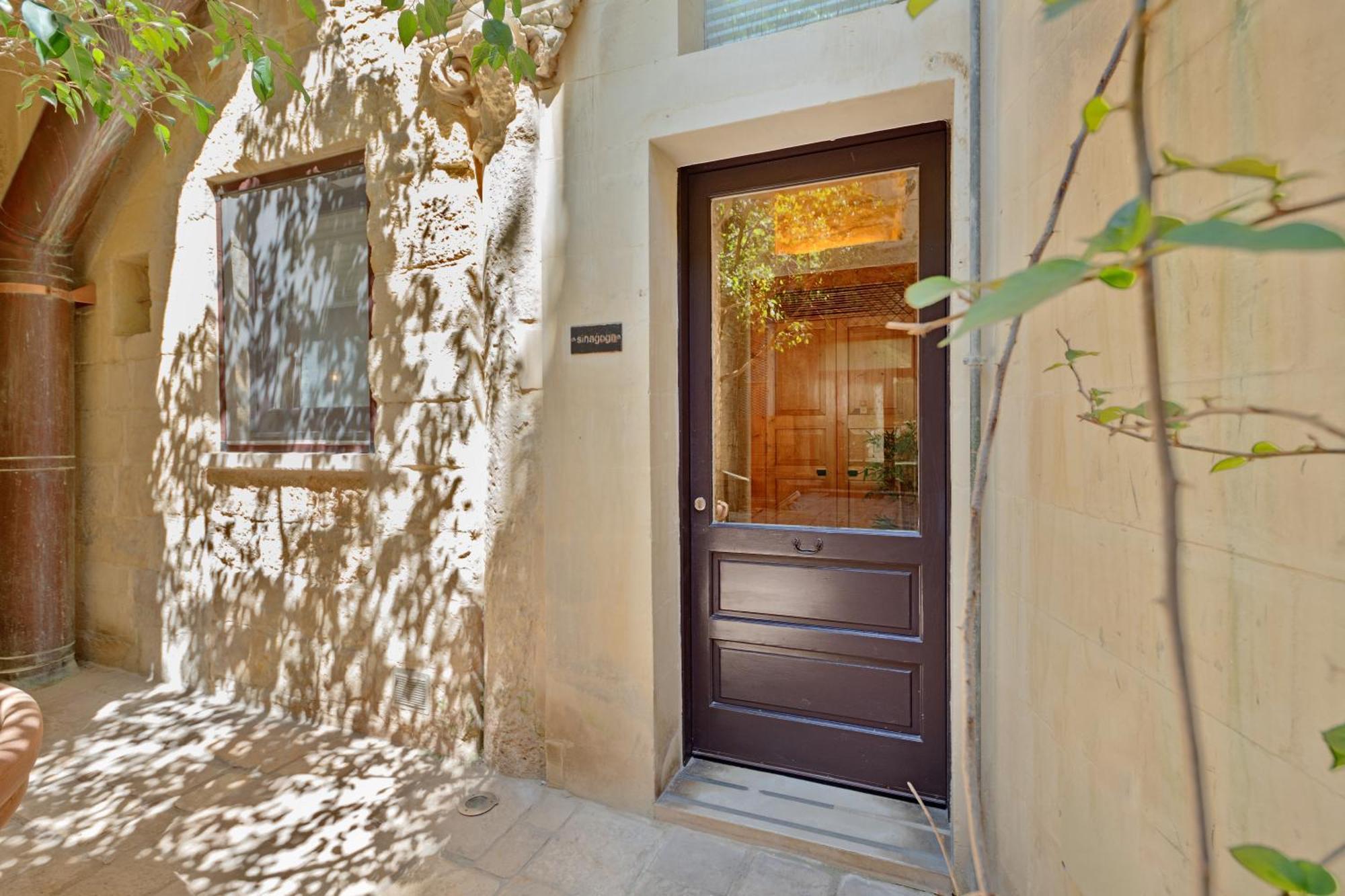Palazzo Persone Dimora Storica Bed & Breakfast Lecce Ngoại thất bức ảnh