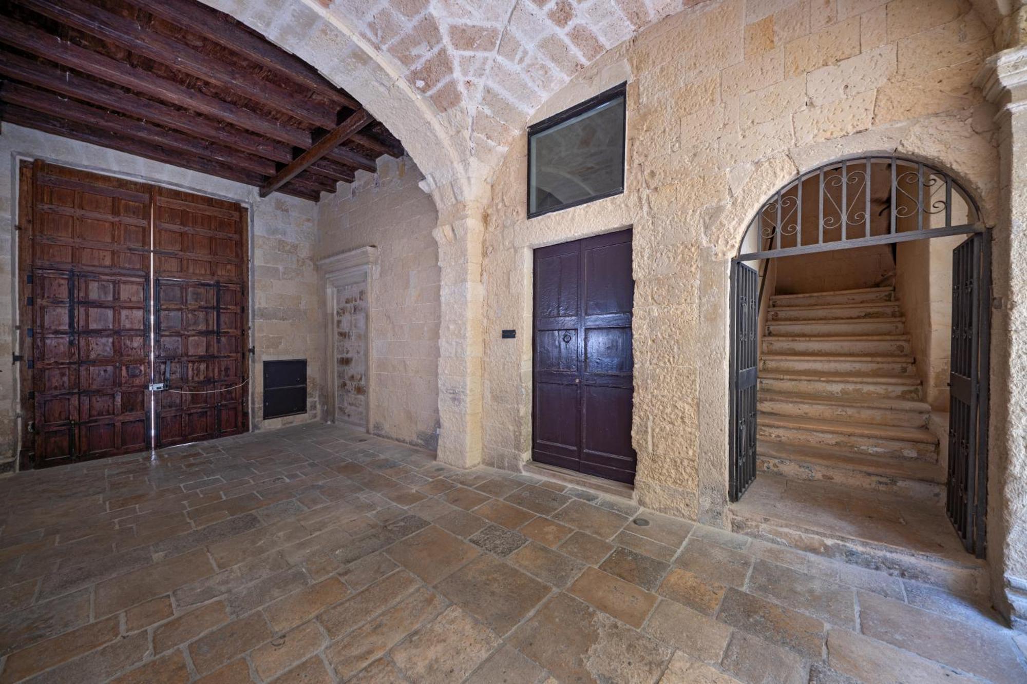 Palazzo Persone Dimora Storica Bed & Breakfast Lecce Ngoại thất bức ảnh